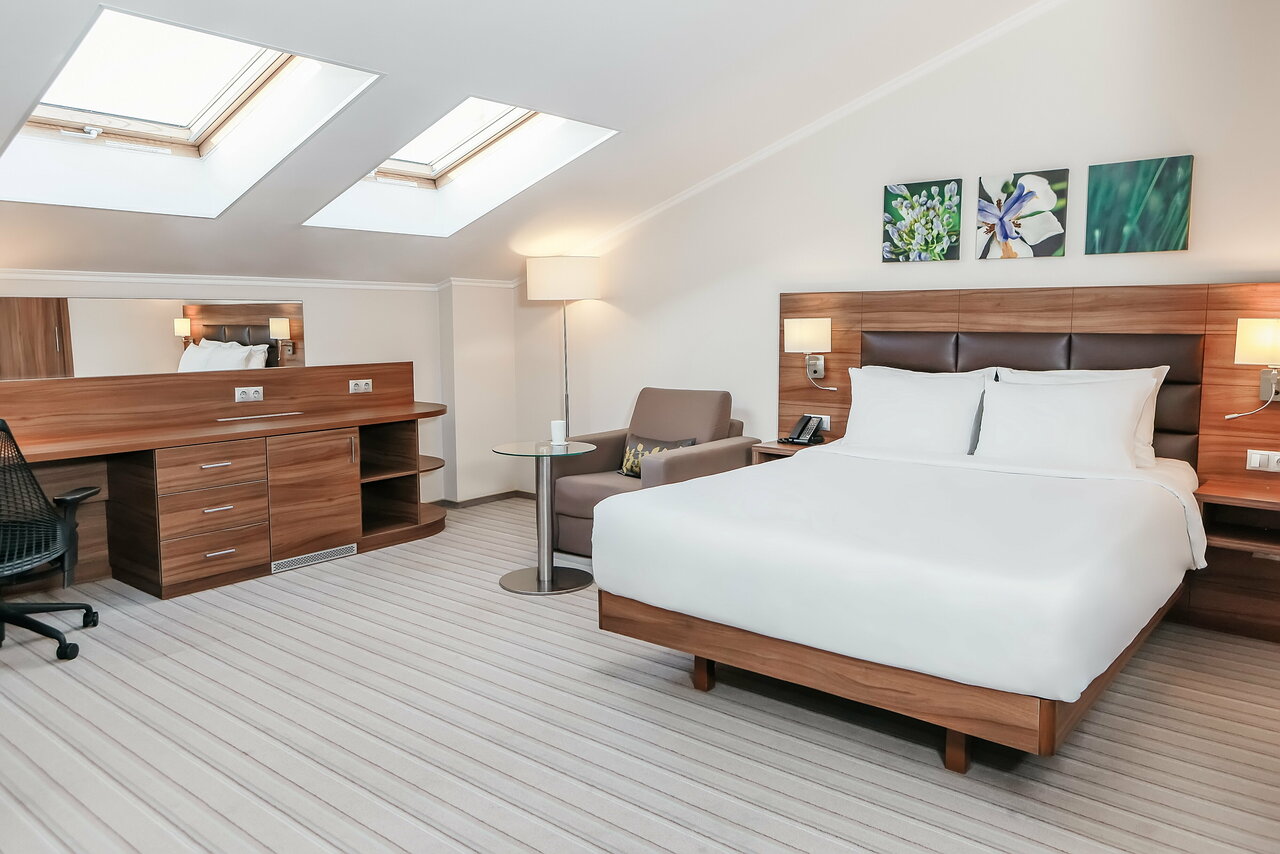Отель Hilton Garden Inn Kaluga Калуга-15