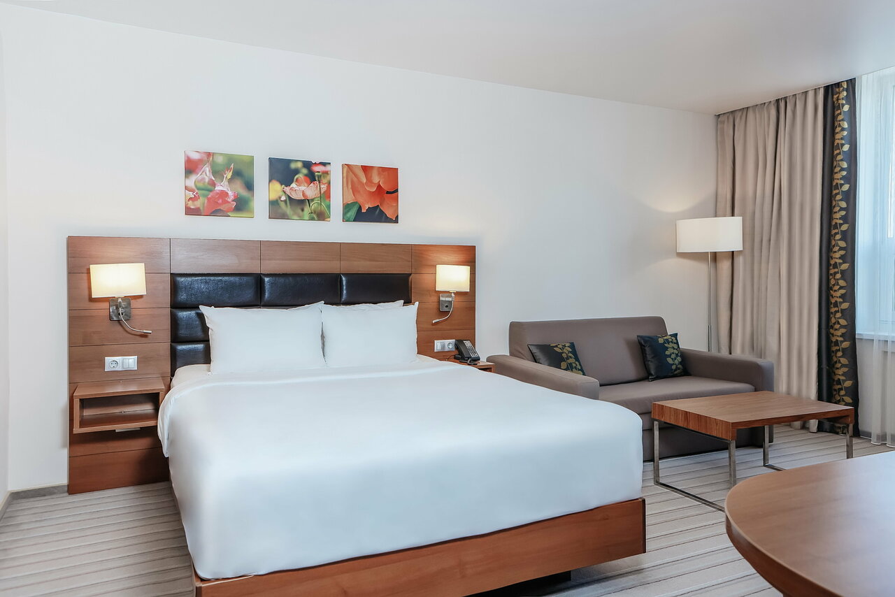 Отель Hilton Garden Inn Kaluga Калуга-16