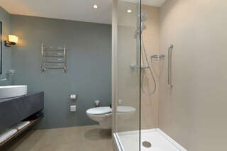 Отель Hilton Garden Inn Kaluga Калуга Queen Superior room-4