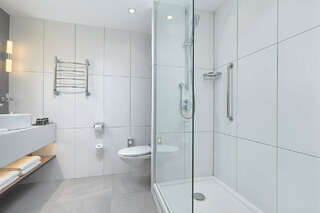 Отель Hilton Garden Inn Kaluga Калуга Queen Superior room-6